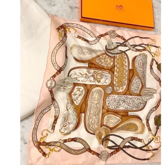 Hermes Gavroche 45 cm Scarf Pink/Brown/Gold/White Tone - Picture 2 of 4